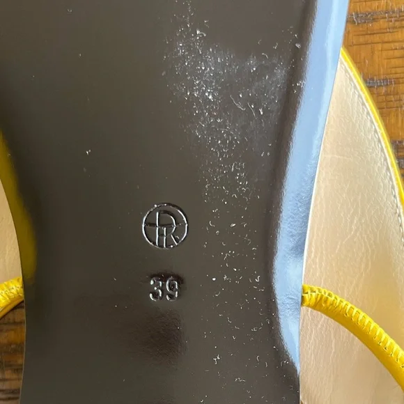 The Row leather sandals - Picture 7 of 7